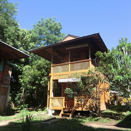 Bunaken Sea Garden Resort Exteriör bild