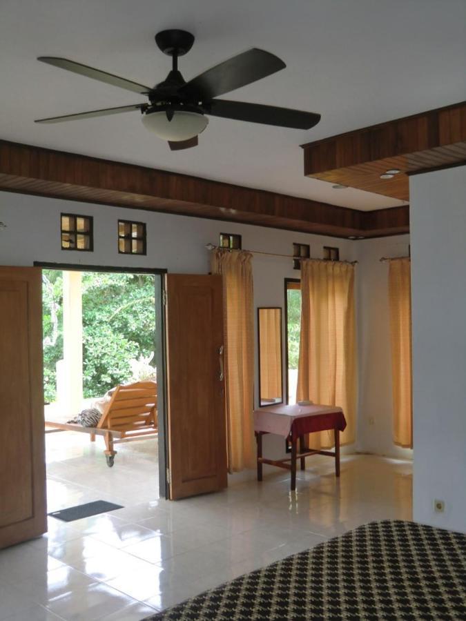 Bunaken Sea Garden Resort Exteriör bild