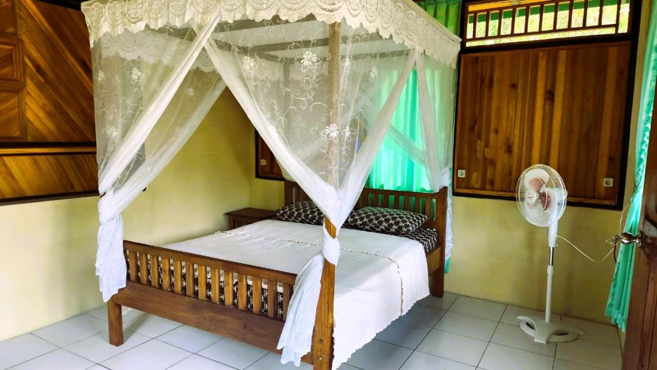 Bunaken Sea Garden Resort Exteriör bild