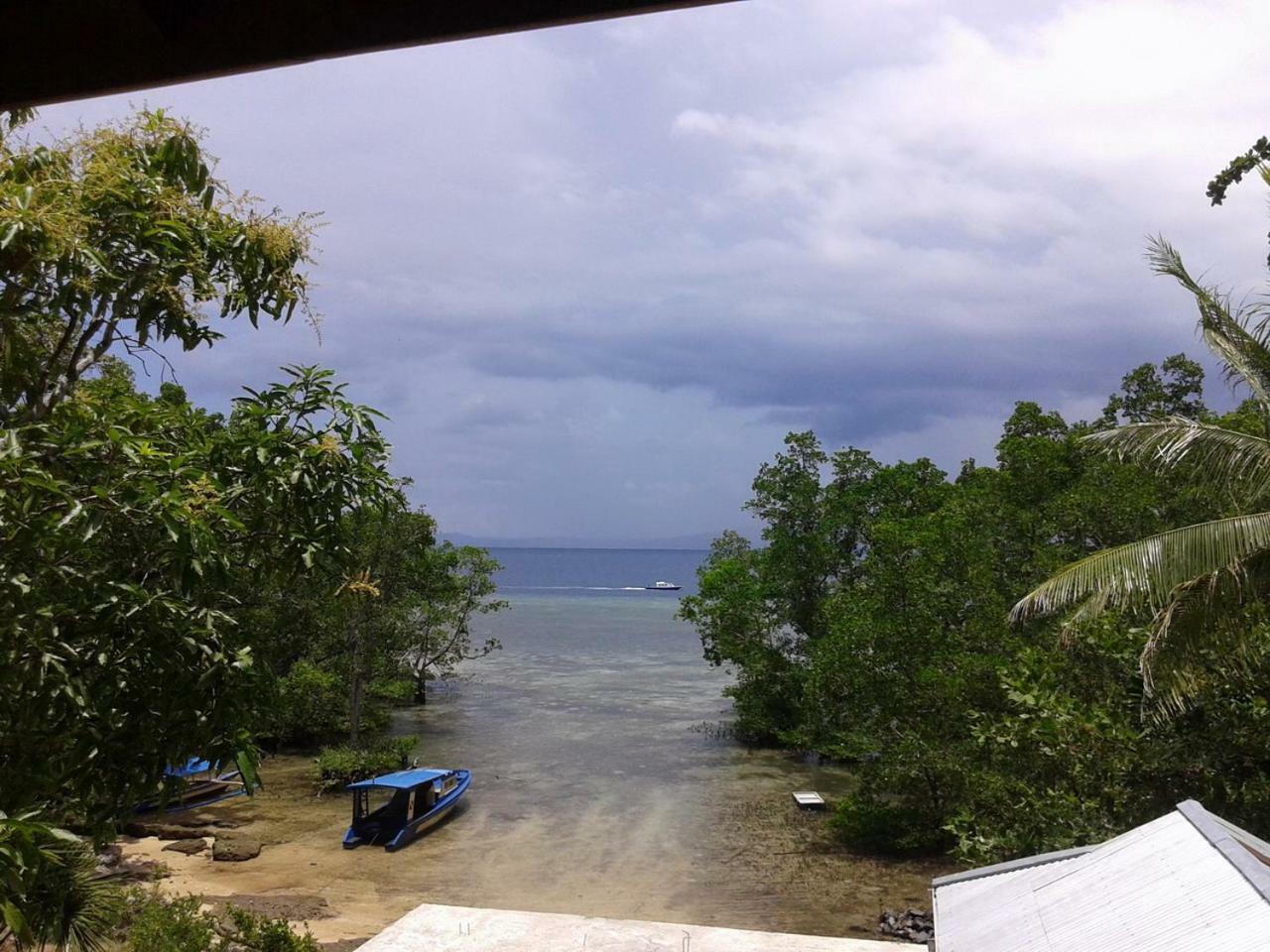 Bunaken Sea Garden Resort Exteriör bild